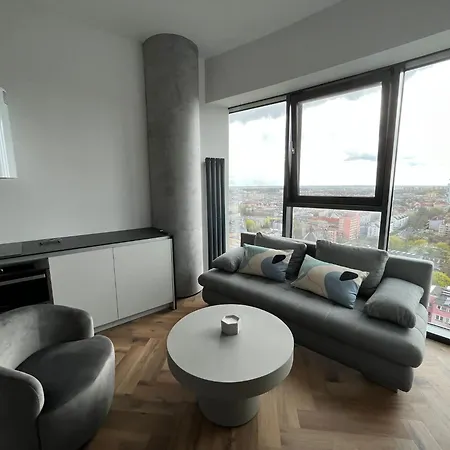 Hanza Tower 19 Floor 2